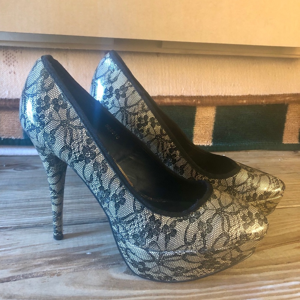 Charlotte Russe Pumps